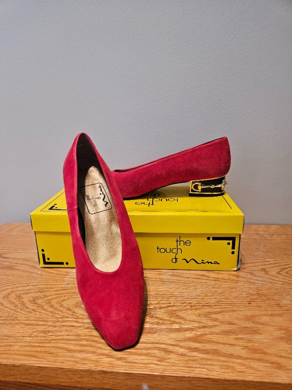 Vintage Red Suede Block-Heeled Pumps